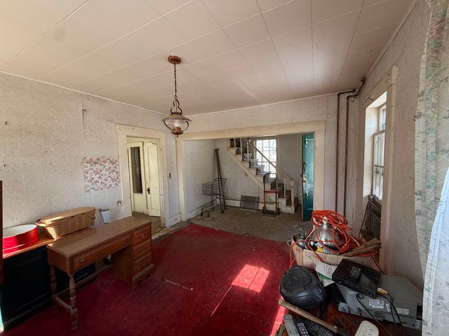 17 Main Street, New Hampton, NH 03256