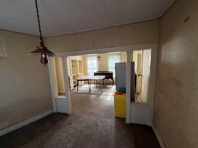 17 Main Street, New Hampton, NH 03256