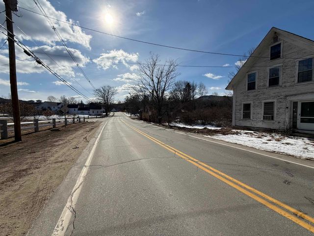 17 Main Street, New Hampton, NH 03256