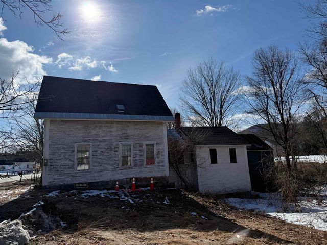 17 Main Street, New Hampton, NH 03256