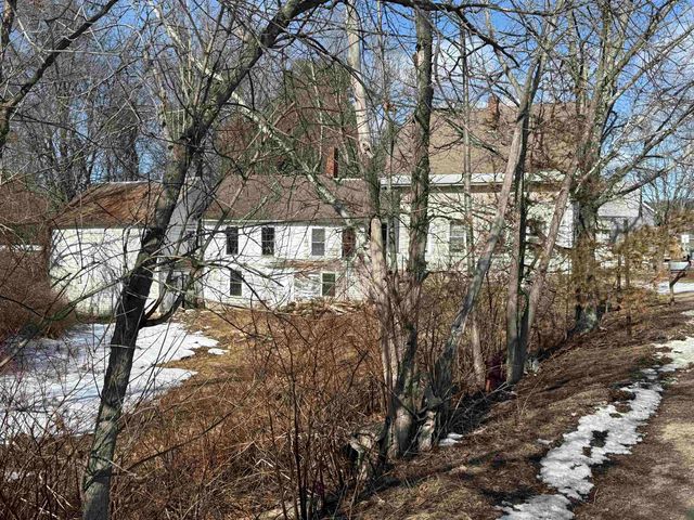 17 Main Street, New Hampton, NH 03256