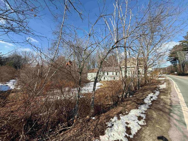 17 Main Street, New Hampton, NH 03256
