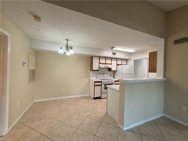 12520 Equestrian CIR # 312, Fort Myers, FL 33907