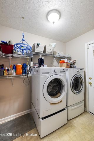 6922 Arbor Manor Way, Louisville, KY 40228