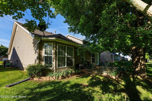 6922 Arbor Manor Way, Louisville, KY 40228