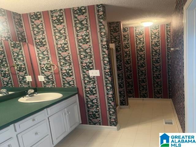 108 GREENWOOD LANE, Alabaster, AL 35007