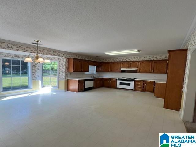 108 GREENWOOD LANE, Alabaster, AL 35007