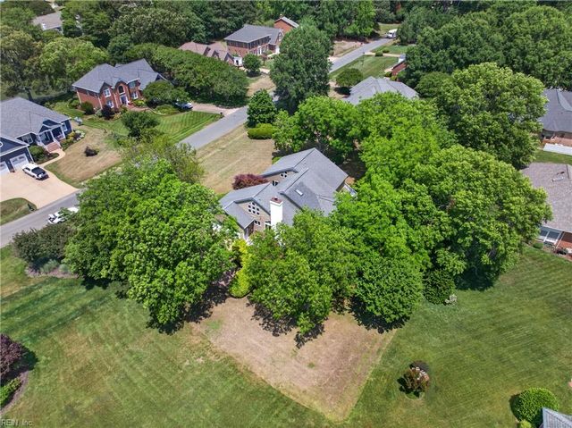 1801 Sawgrass Pointe DR, Hayes, VA 23072