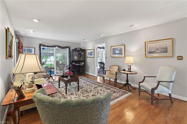 1801 Sawgrass Pointe DR, Hayes, VA 23072