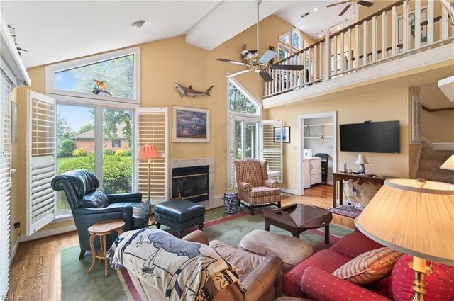 1801 Sawgrass Pointe DR, Hayes, VA 23072