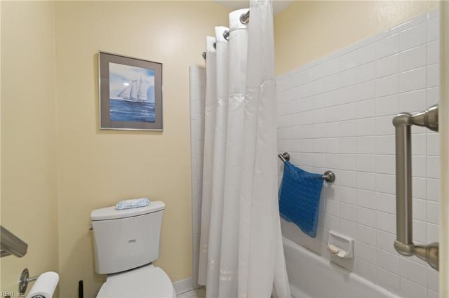 1801 Sawgrass Pointe DR, Hayes, VA 23072