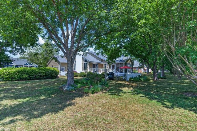1801 Sawgrass Pointe DR, Hayes, VA 23072