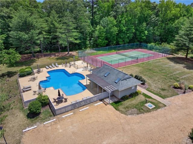 1801 Sawgrass Pointe DR, Hayes, VA 23072