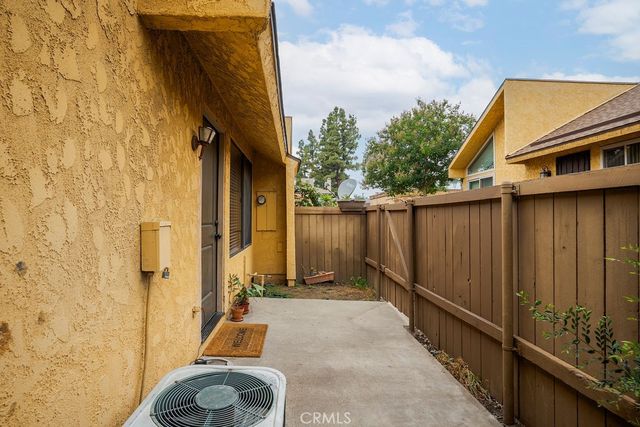 435 W 9th D5, Upland, CA 91786