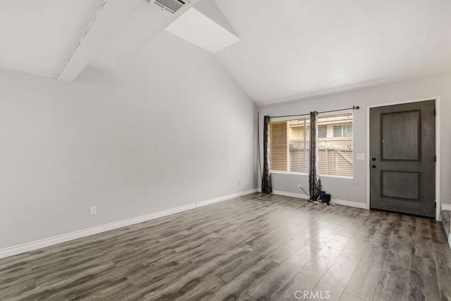 435 W 9th D5, Upland, CA 91786