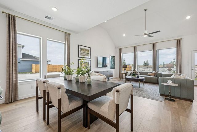 306 Sepulveda ST, Hutto, TX 77336