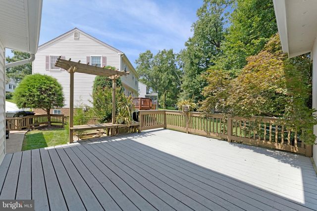 10704 STANHOPE PL, Fairfax, VA 22032