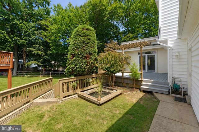 10704 STANHOPE PL, Fairfax, VA 22032