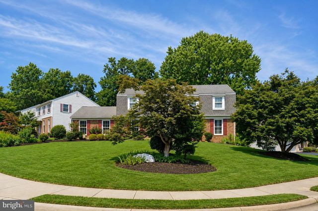 10704 STANHOPE PL, Fairfax, VA 22032