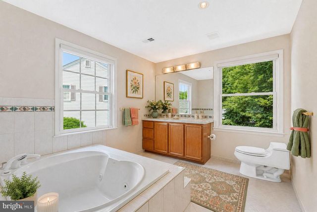 10704 STANHOPE PL, Fairfax, VA 22032