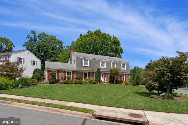 10704 STANHOPE PL, Fairfax, VA 22032