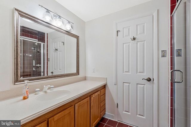 10704 STANHOPE PL, Fairfax, VA 22032