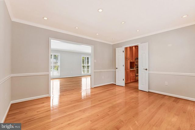 10704 STANHOPE PL, Fairfax, VA 22032
