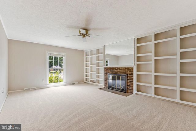 10704 STANHOPE PL, Fairfax, VA 22032