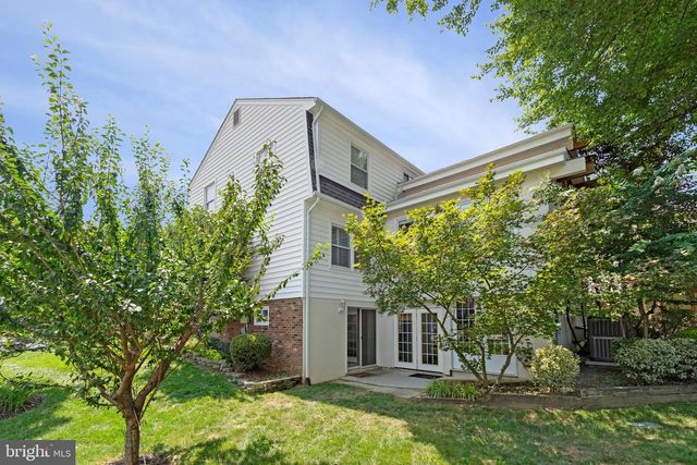 10704 STANHOPE PL, Fairfax, VA 22032