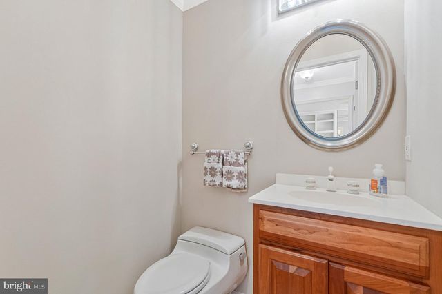 10704 STANHOPE PL, Fairfax, VA 22032