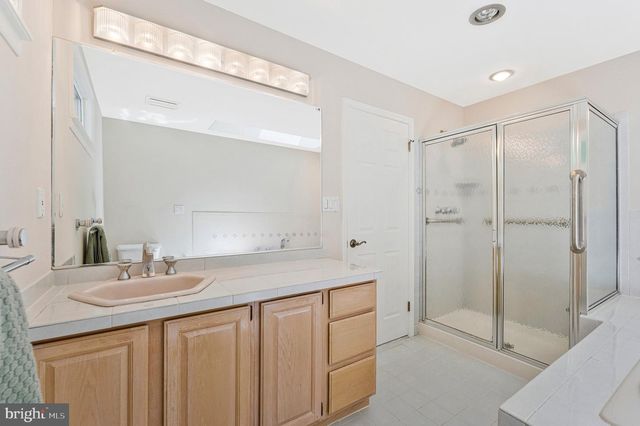 10704 STANHOPE PL, Fairfax, VA 22032