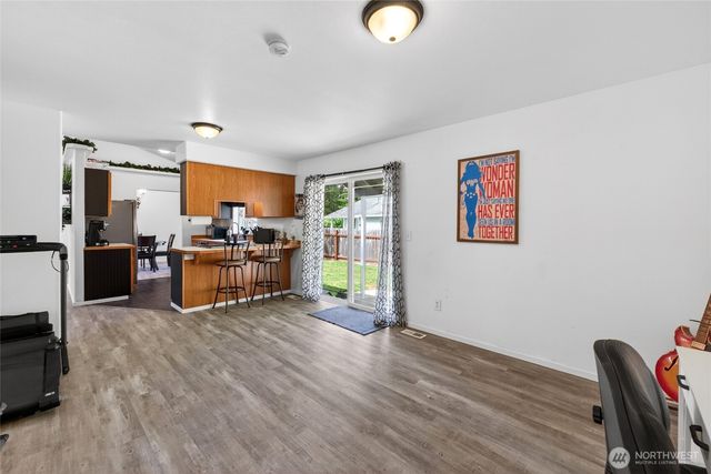 700 Kelsey Lane E, Eatonville, WA 98328