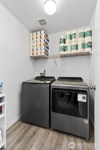 700 Kelsey Lane E, Eatonville, WA 98328
