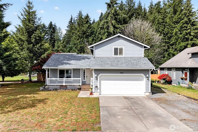 700 Kelsey Lane E, Eatonville, WA 98328