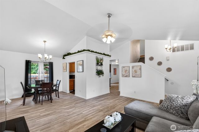 700 Kelsey Lane E, Eatonville, WA 98328