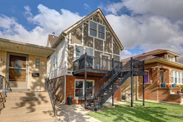 5040 W Berenice Avenue 1, Chicago, IL 60641