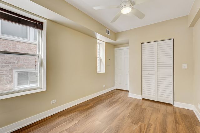 5040 W Berenice Avenue 1, Chicago, IL 60641