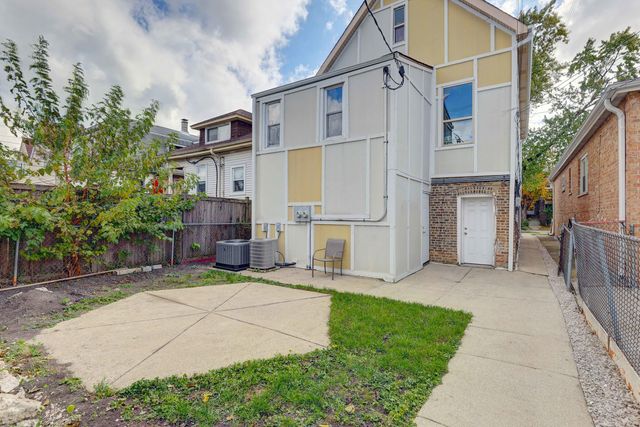 5040 W Berenice Avenue 1, Chicago, IL 60641