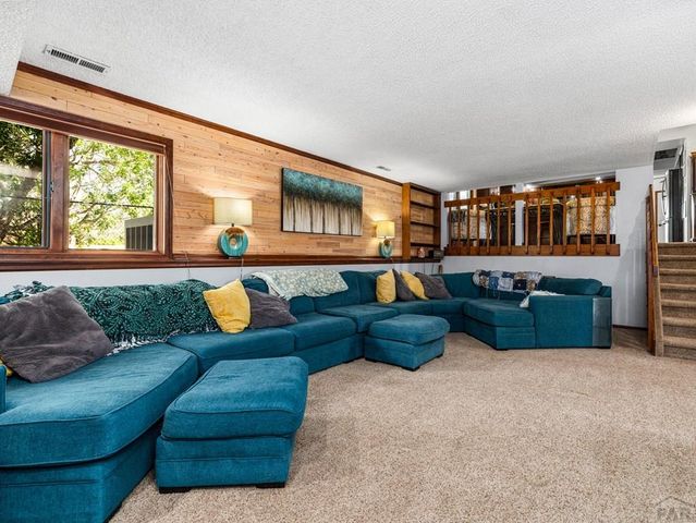 49 S Acacia Dr, Pueblo West, CO 81007