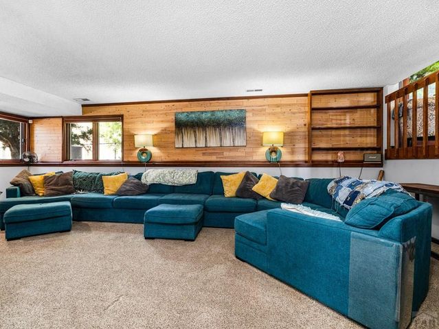 49 S Acacia Dr, Pueblo West, CO 81007