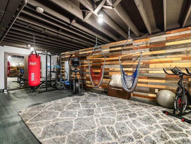49 S Acacia Dr, Pueblo West, CO 81007