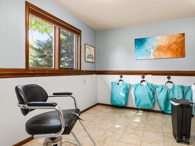 49 S Acacia Dr, Pueblo West, CO 81007