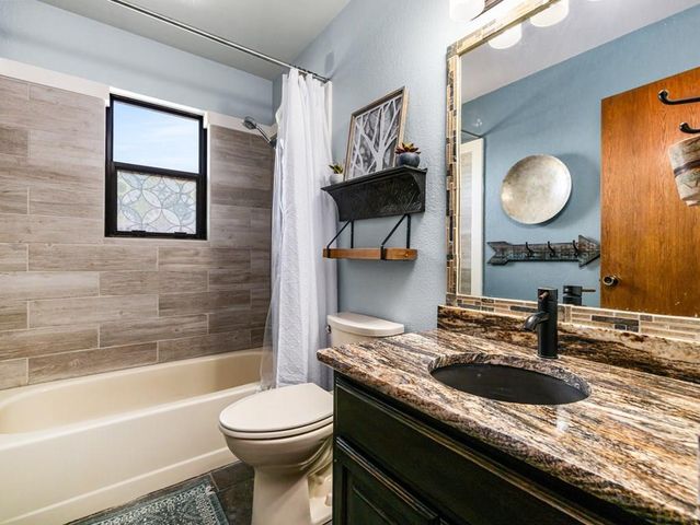 49 S Acacia Dr, Pueblo West, CO 81007