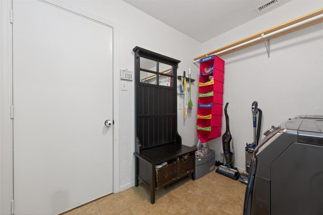 42 W Gaslight Place, The Woodlands, TX 77382