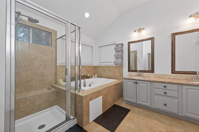 42 W Gaslight Place, The Woodlands, TX 77382