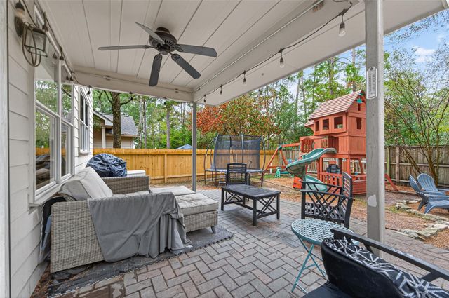 42 W Gaslight Place, The Woodlands, TX 77382