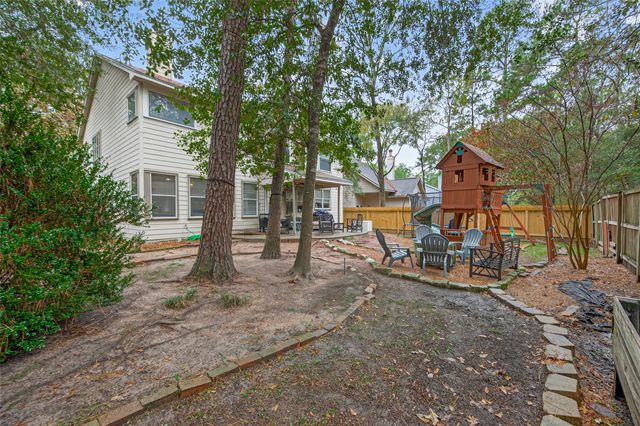 42 W Gaslight Place, The Woodlands, TX 77382