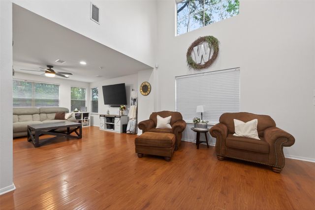 42 W Gaslight Place, The Woodlands, TX 77382