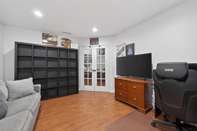 42 W Gaslight Place, The Woodlands, TX 77382