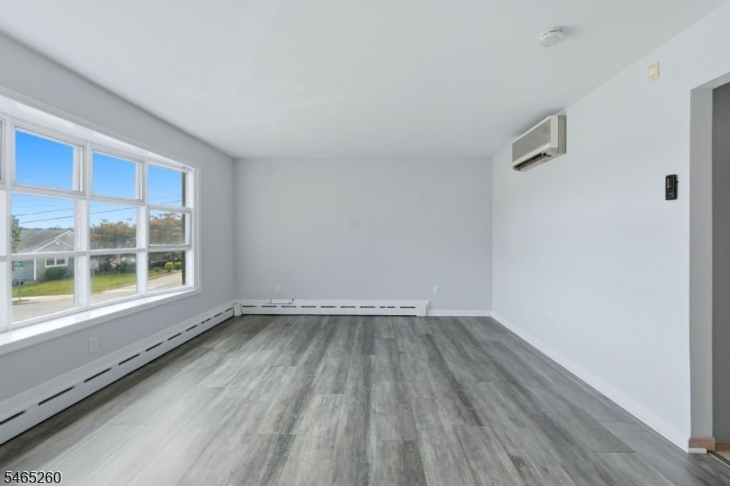 107 Crosby Ave, Totowa Boro, NJ 07512 — photo 5